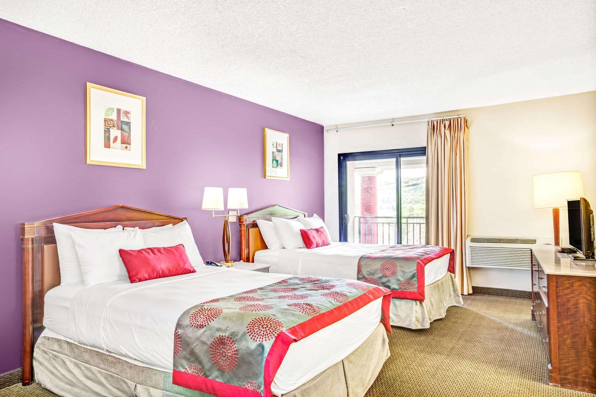 Hotel Ramada By Wyndham Rockaway Extérieur photo
