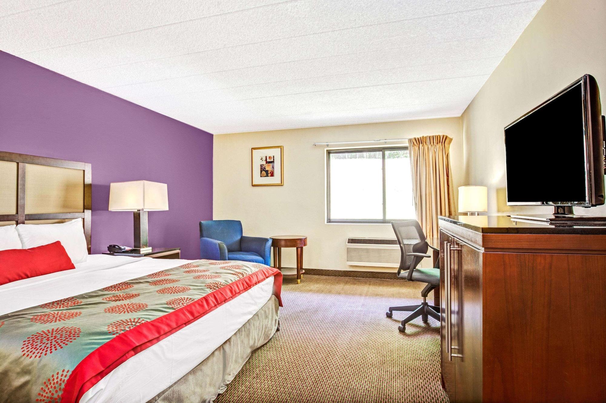 Hotel Ramada By Wyndham Rockaway Extérieur photo