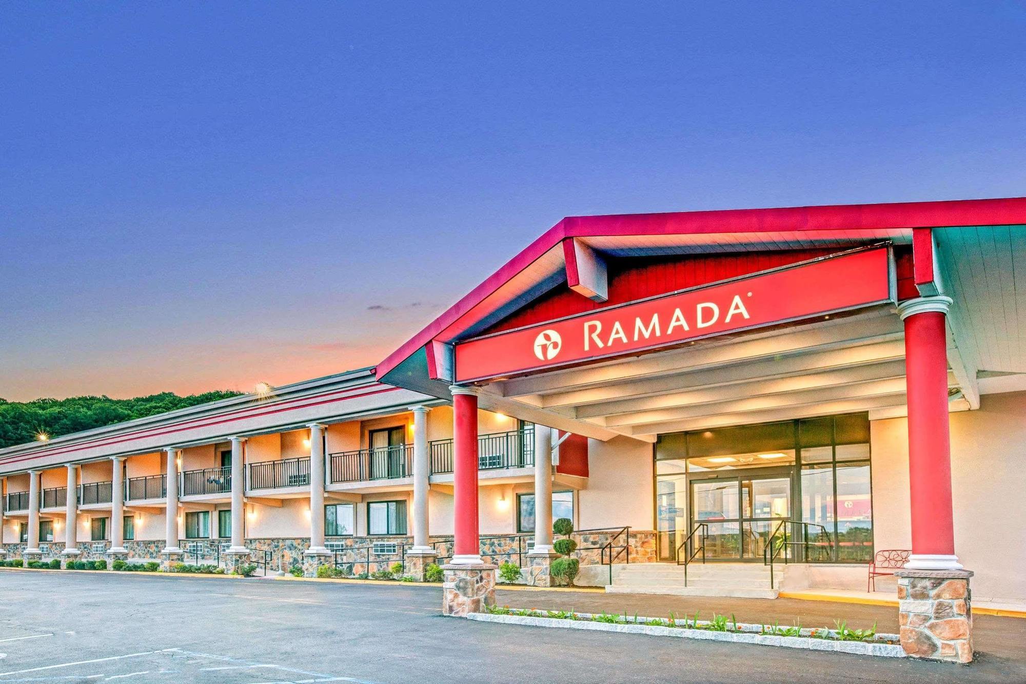 Hotel Ramada By Wyndham Rockaway Extérieur photo