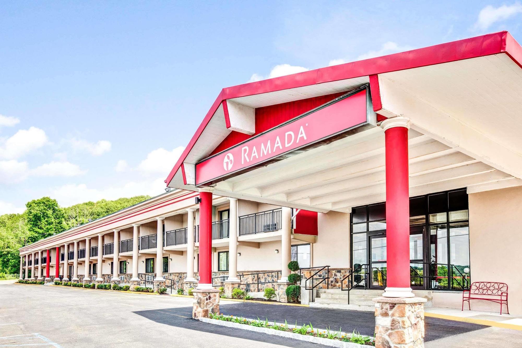 Hotel Ramada By Wyndham Rockaway Extérieur photo