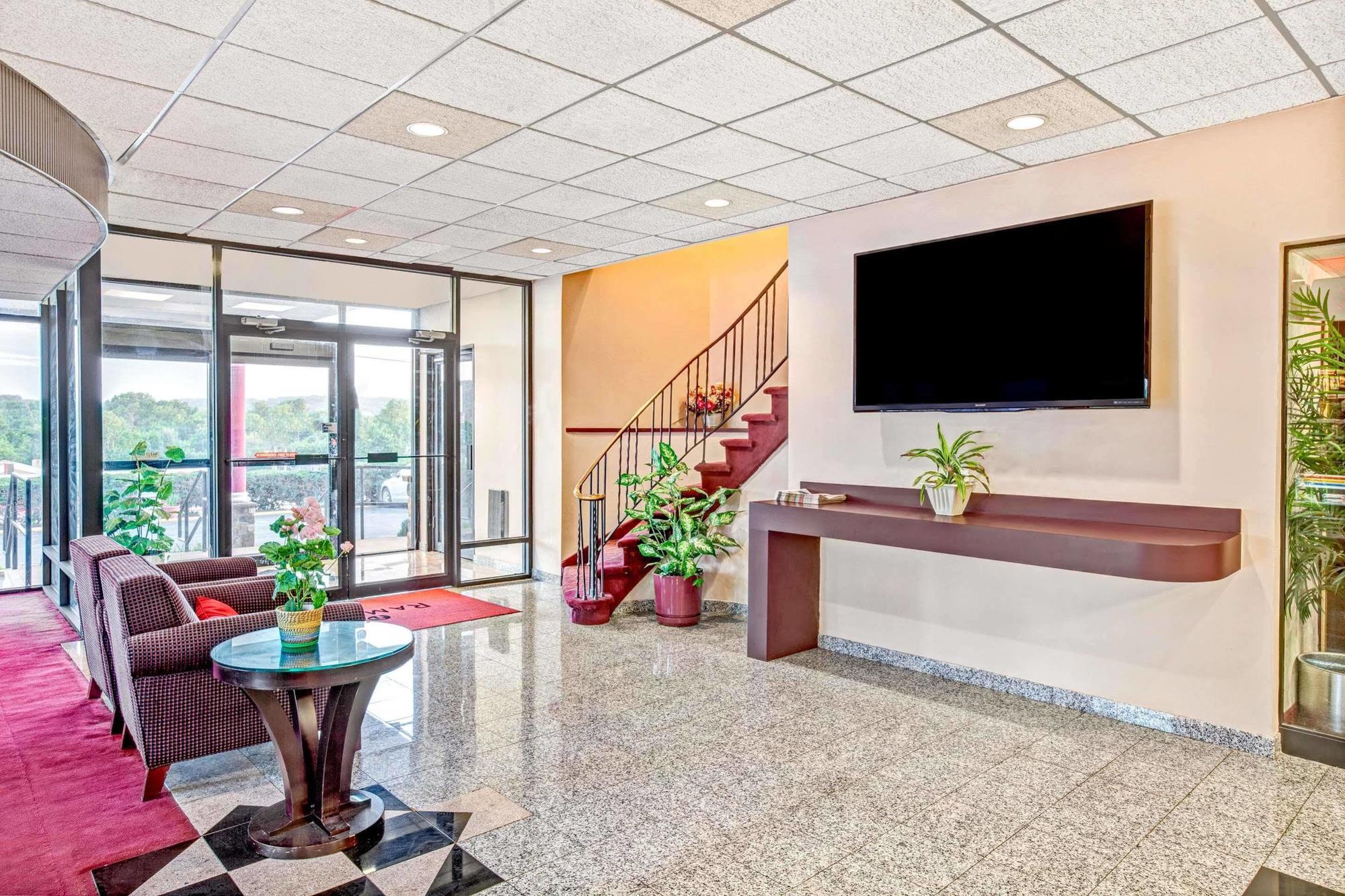 Hotel Ramada By Wyndham Rockaway Extérieur photo